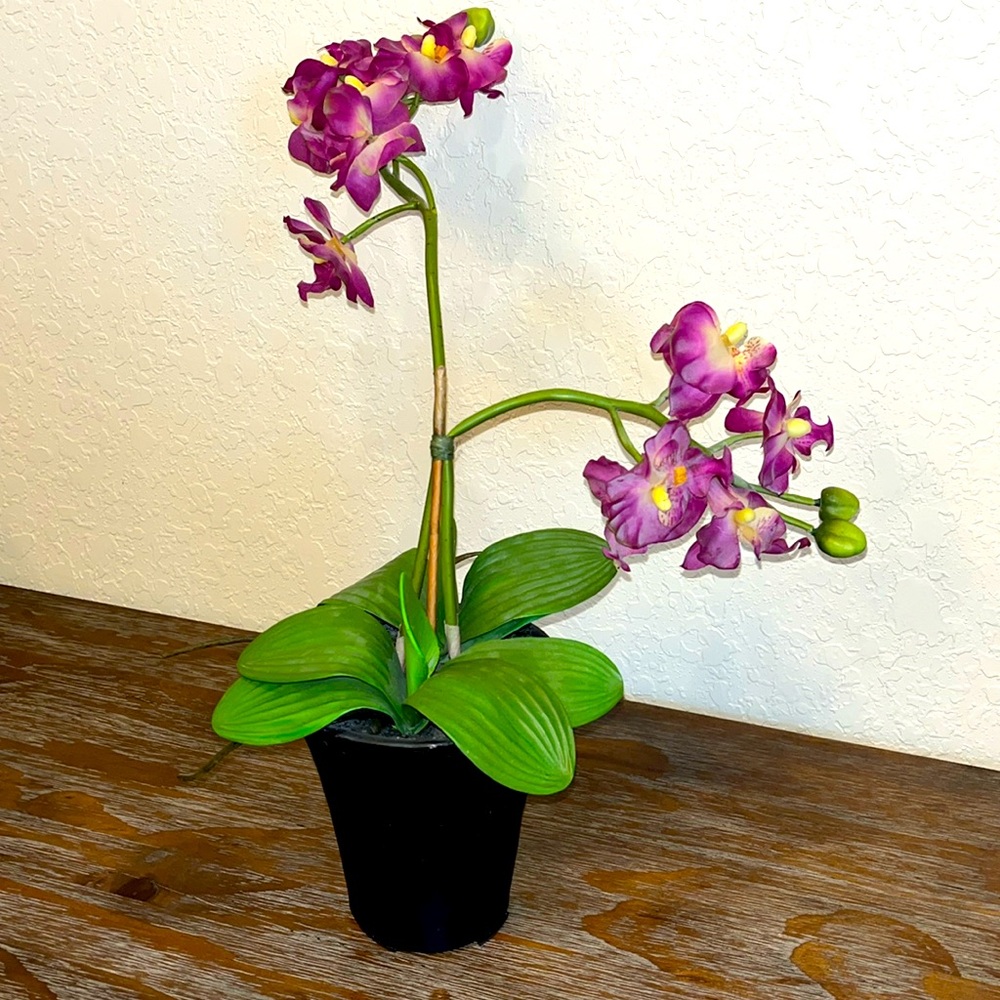 💟 Faux Purple Orchid with Ceramic Vase
